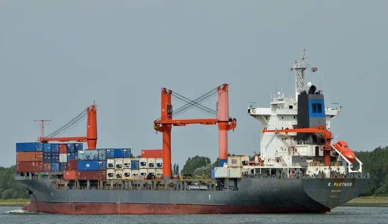 R.PARTNER Container Ship IMO 9057161 photo 6