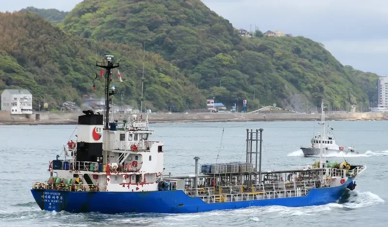 EIWA MARU NO.8 Tanker IMO 9058139 photo 4