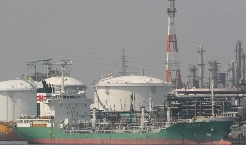 LEO STAR Tanker IMO 9058907 photo 2