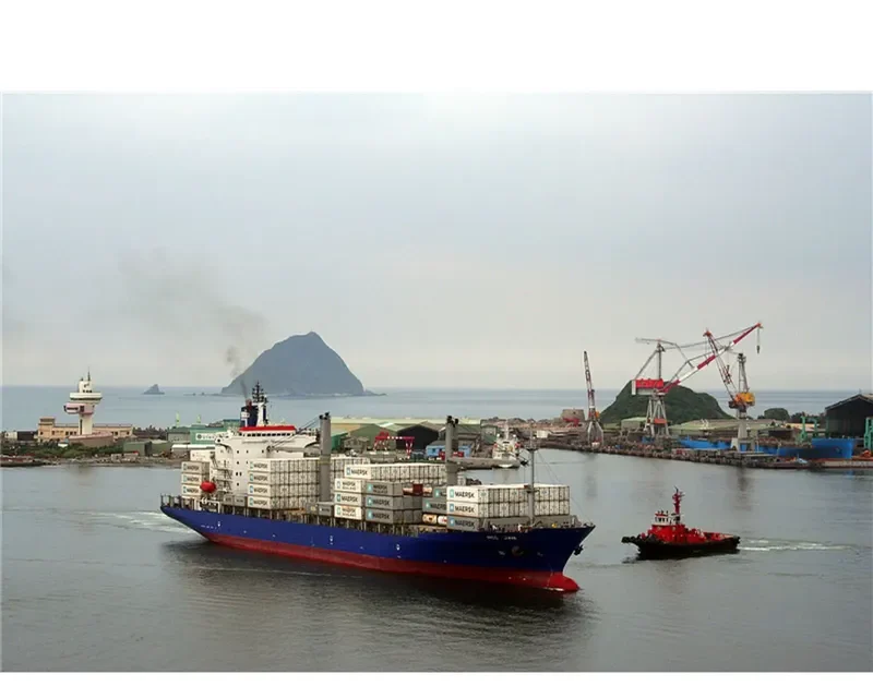 MCC JAVA Container Ship IMO 9060297 photo 3