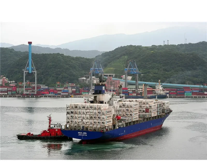 MCC JAVA Container Ship IMO 9060297 photo 6