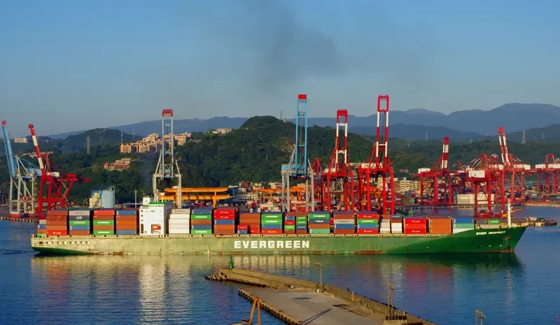 EVER RESPECT Container Ship IMO 9061136 photo 4