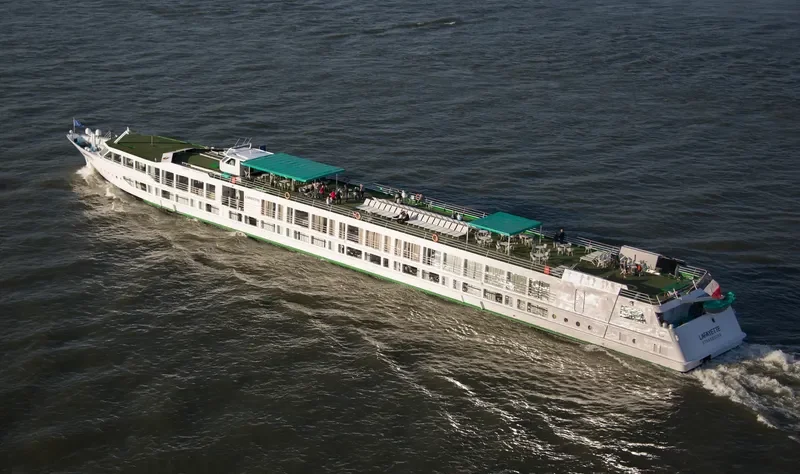 LAFAYETTE Passenger Ship IMO 9061459 photo 2