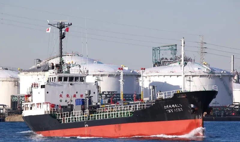 SKY ACE 3 Tanker IMO 9062192 photo 4