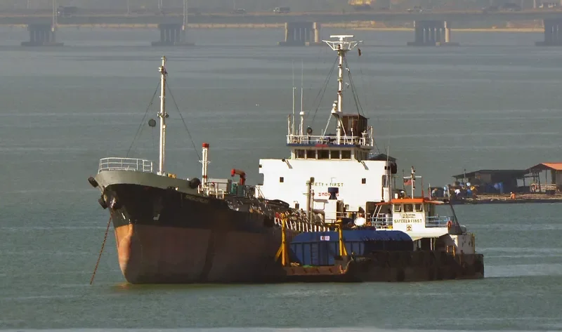 SINGA BERLIAN Tanker IMO 9062439