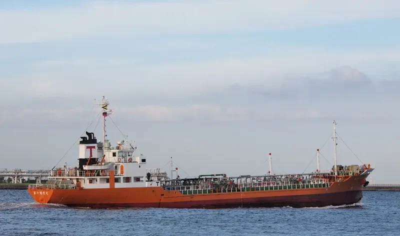 B.P.P.27 Tanker IMO 9062738 photo 2