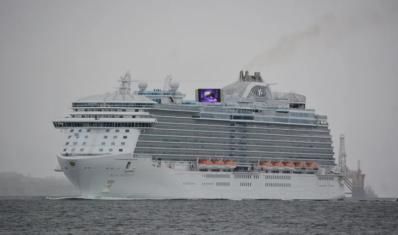 ROYAL PRINCESS Passenger Ship IMO 9064243 photo 3