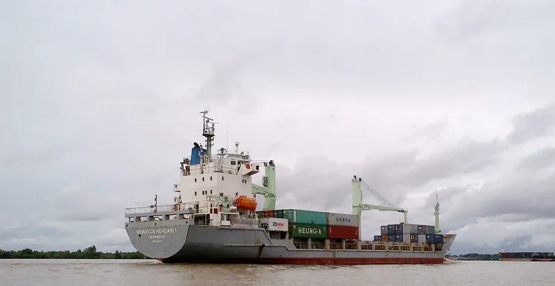 MERATUS KENDARI 1 General Cargo IMO 9064695 photo 4