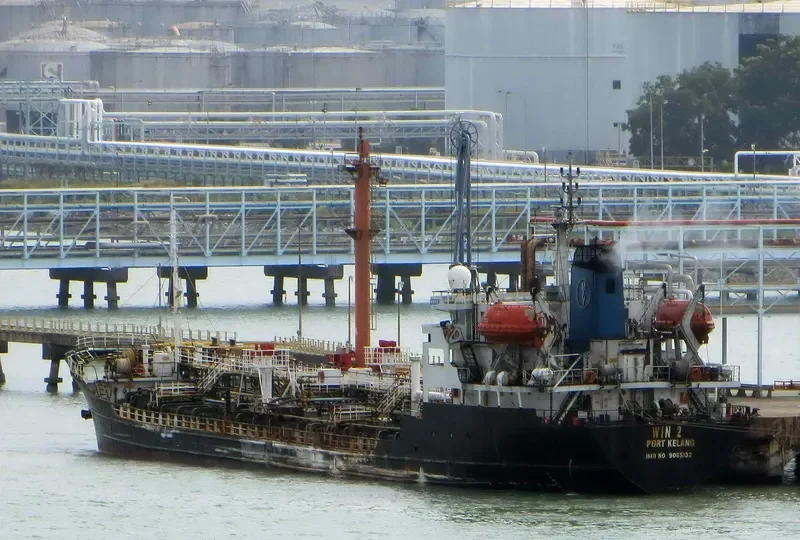 PASEIDANA Tanker IMO 9065132 photo 3