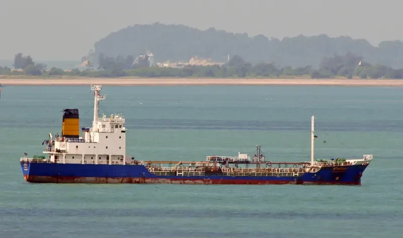 SURATCHANYA Tanker IMO 9066930 photo 4