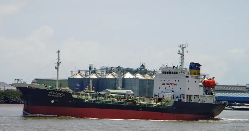 SURATCHANYA Tanker IMO 9066930 photo 7
