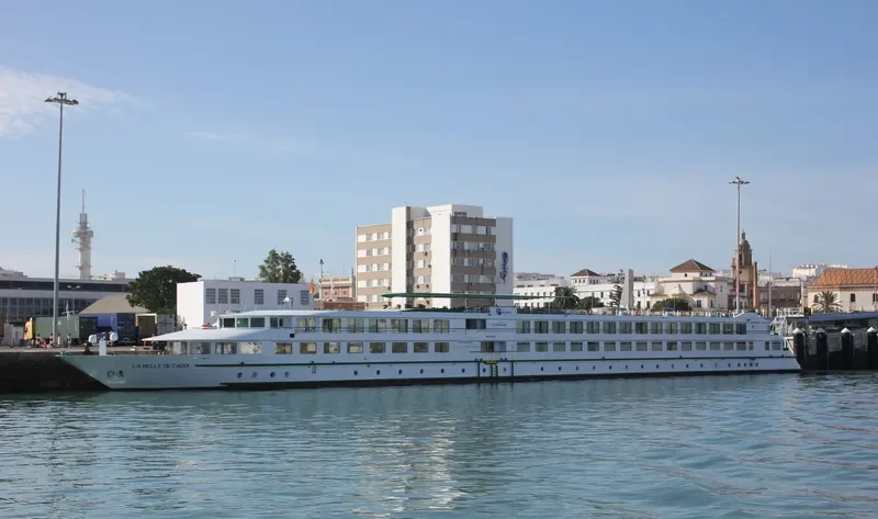 LA BELLE DE CADIX Passenger Ship IMO 9068938 photo 6