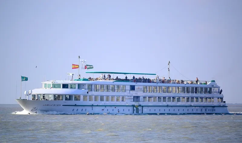 LA BELLE DE CADIX Passenger Ship IMO 9068938 photo 9