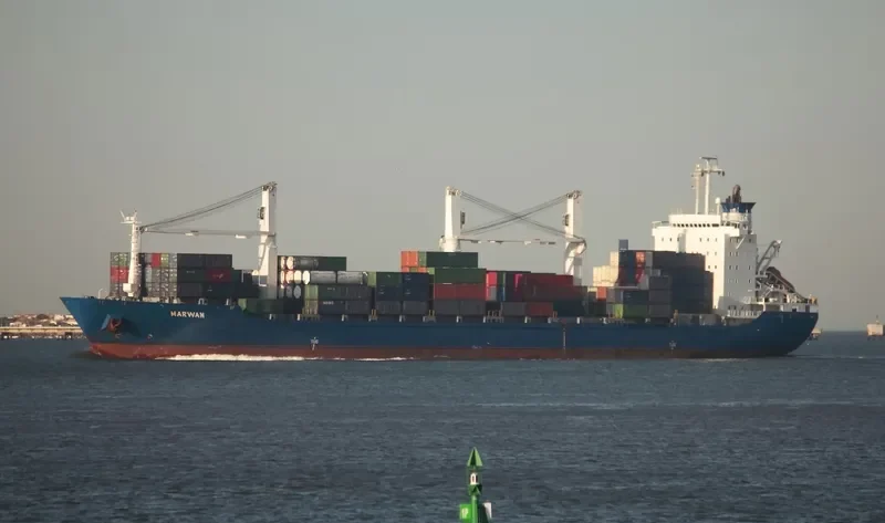 GLORY 2 Container Ship IMO 9070008 photo 4