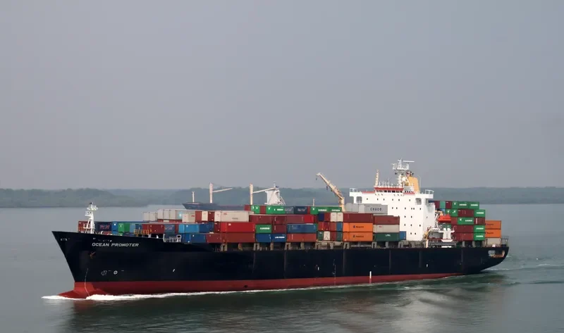XIN FENG NINGBO Container Ship IMO 9070163 photo 10