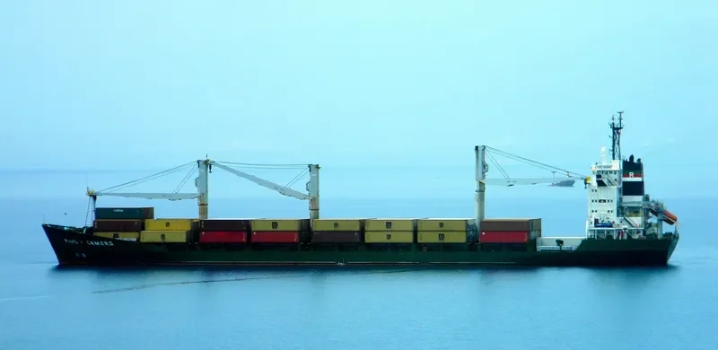 MTT KINABALU Container Ship IMO 9070852 photo 4