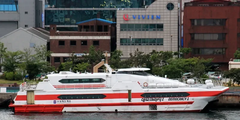 KAWIN1422 Passenger Ship IMO 9077472 photo 2