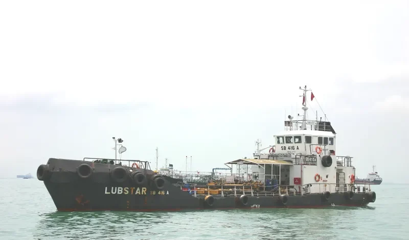 LUBSTAR Tanker IMO 9077757 photo 4
