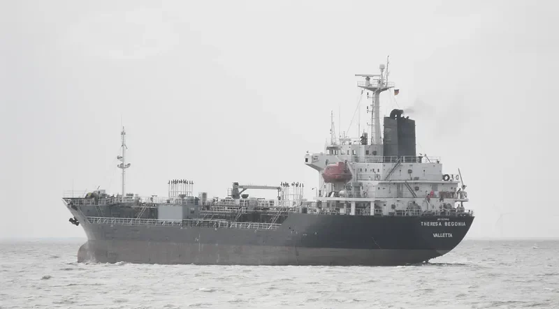 THERESA BEGONIA Tanker IMO 9078103 photo 3