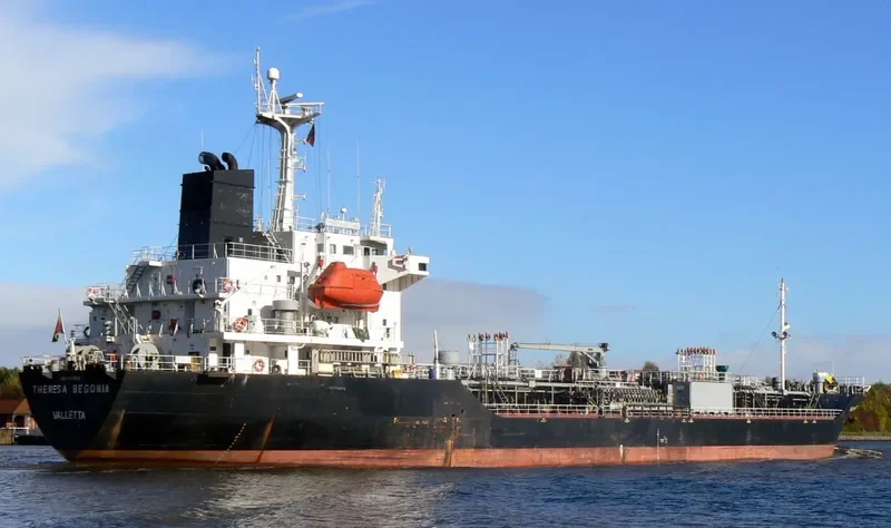 THERESA BEGONIA Tanker IMO 9078103 photo 10