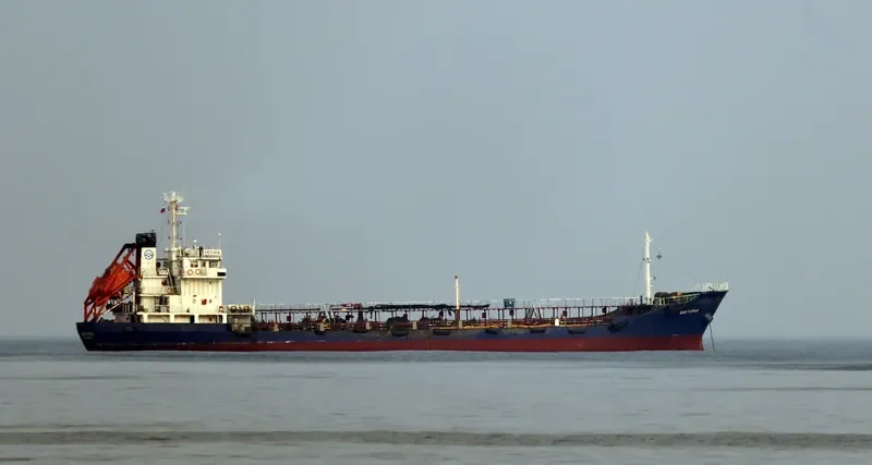 VICTORIA Tanker IMO 9078426 photo 9