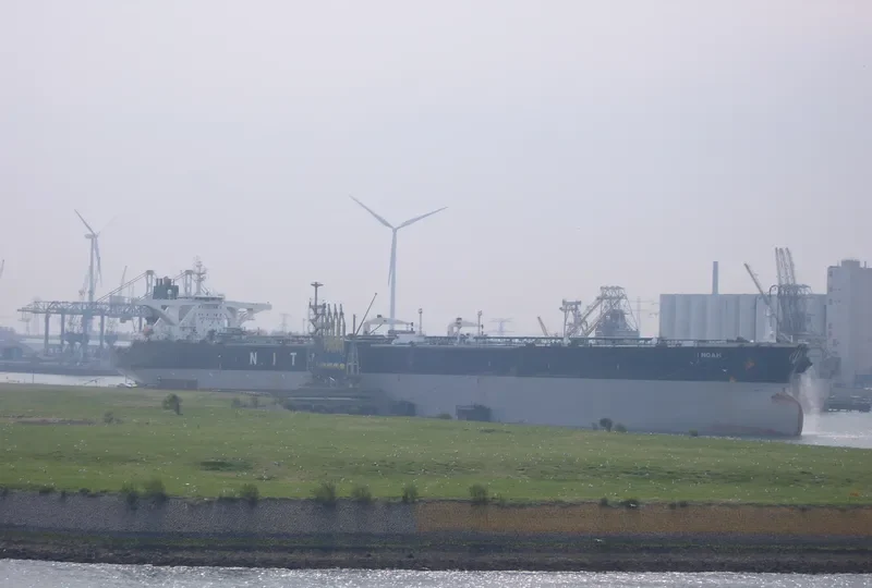 NAVARZ Tanker IMO 9079078 photo 6