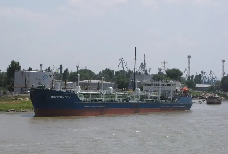 ASTRAKHAN CITY Tanker IMO 9080156 photo 7