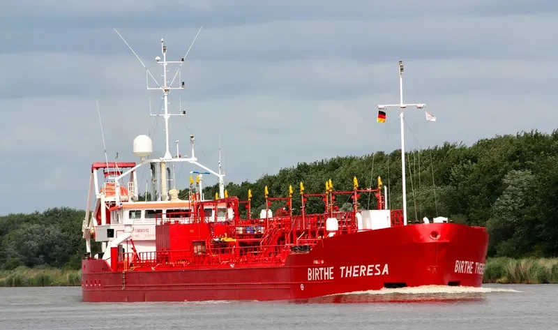 BIRTHE THERESI Tanker IMO 9083184 photo 2