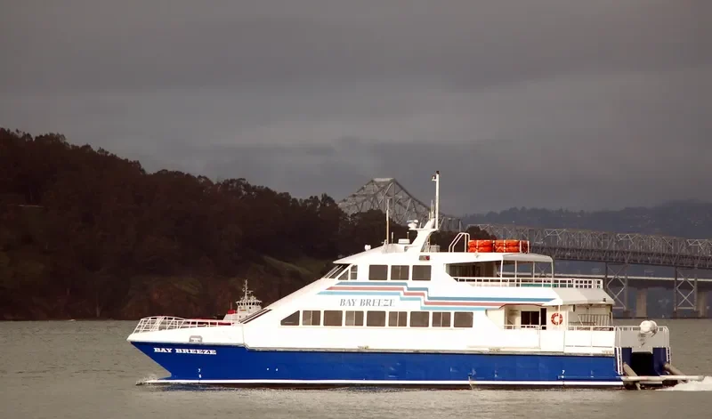 BAY BREEZE Passenger Ship IMO 9083392 photo 3