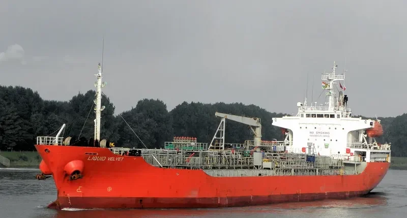 EVER REACH Tanker IMO 9083940 photo 6