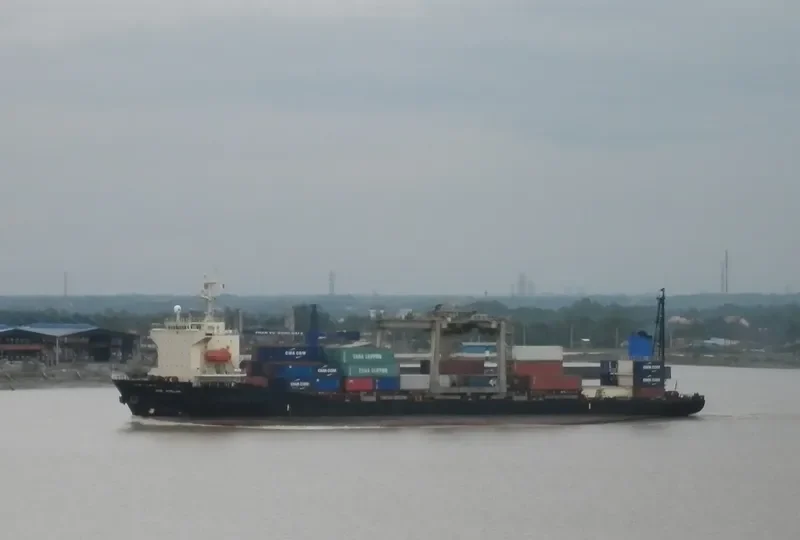 HUB STELLAR Container Ship IMO 9084774 photo 6
