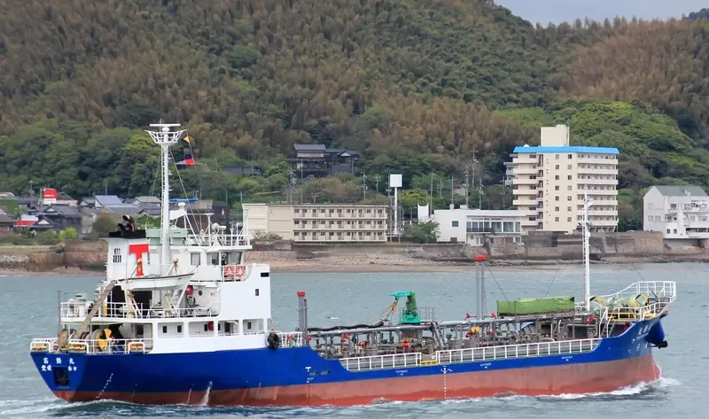 TAKATSURU MARU Tanker IMO 9084841 photo 3