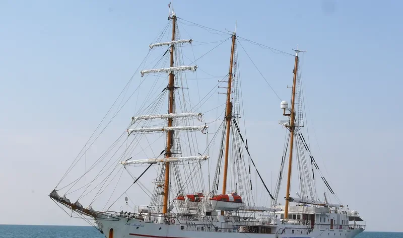LILI MARLEEN Passenger Ship IMO 9086863 photo 2