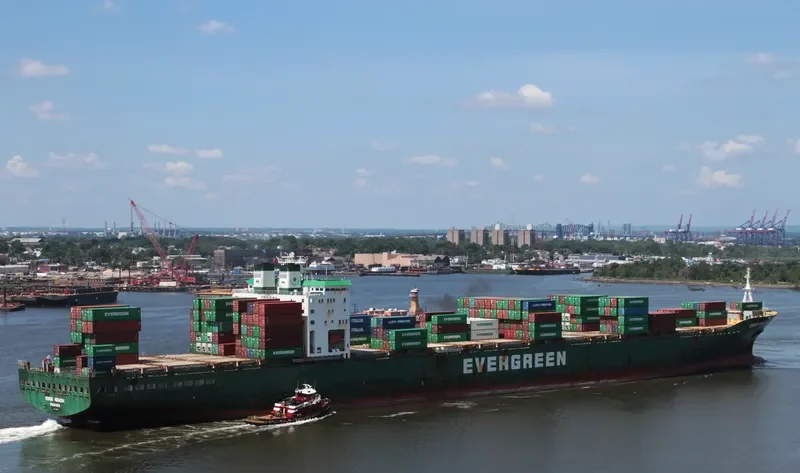 REACH Container Ship IMO 9088122 photo 5