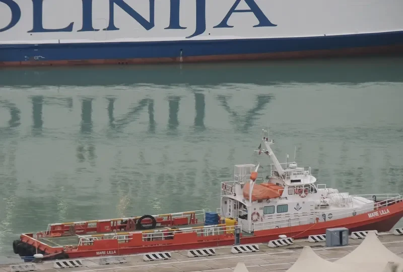 MARE LILLA Offshore Vessel IMO 9096686 photo 2