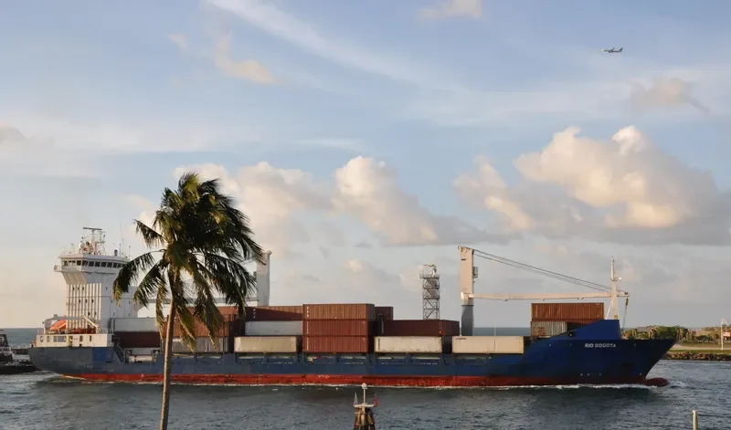 SPAN ASIA 25 Container Ship IMO 9100243 photo 5