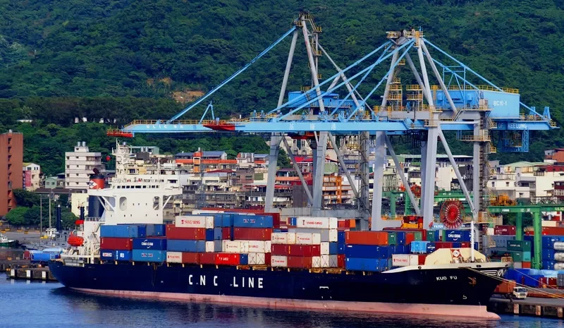 MTT KUCHING DUA Container Ship IMO 9101106 photo 4