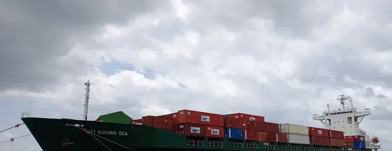 MTT KUCHING DUA Container Ship IMO 9101106 photo 10