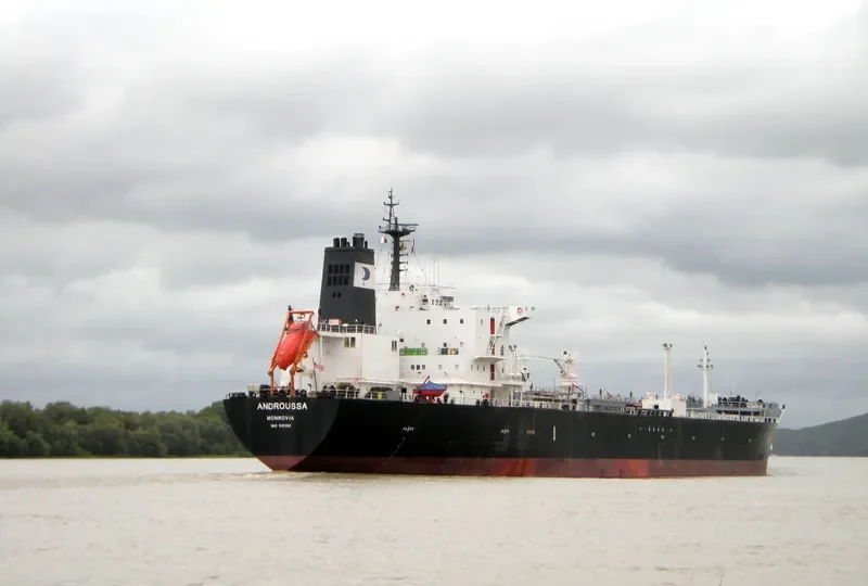 ROUSSA Tanker IMO 9101182 photo 4