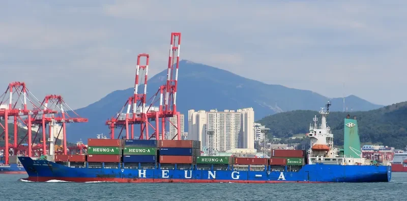 HARBOUR ZENITH Container Ship IMO 9101651 photo 5