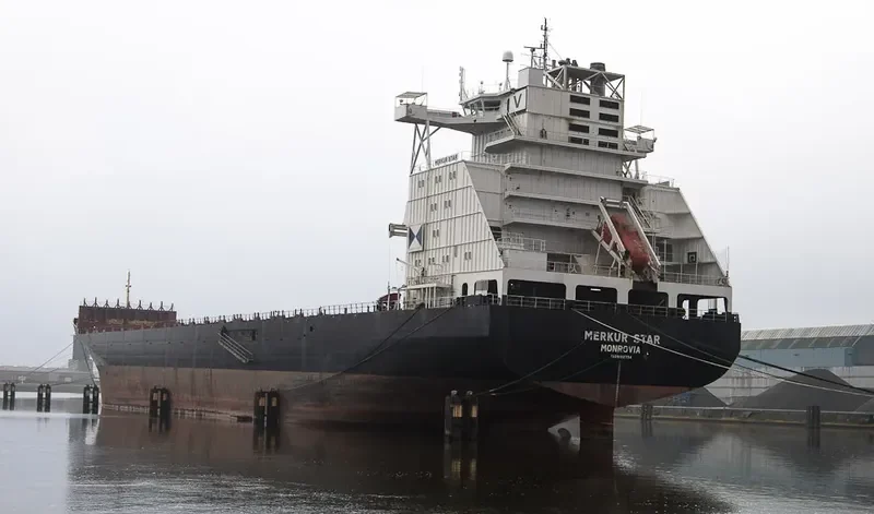 HONG YUAN 01 Container Ship IMO 9102734 photo 6