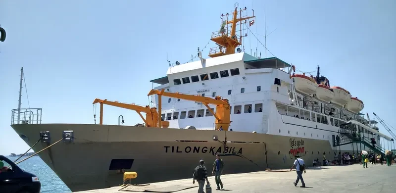 TILONGKABILA Passenger Ship IMO 9102760 photo 4