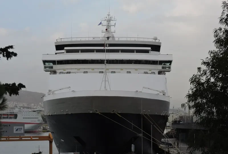 VEENDAM Passenger Ship IMO 9102992 photo 2