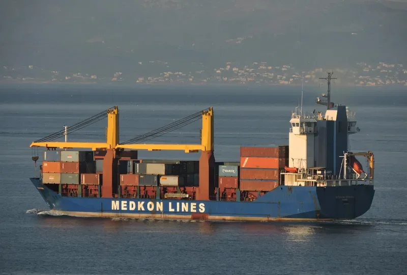 MEDKON ISTANBUL Container Ship IMO 9103386 photo 2