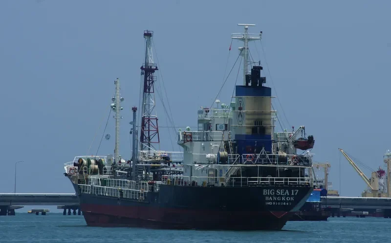 BIG SEA 17 Tanker IMO 9103647 photo 10