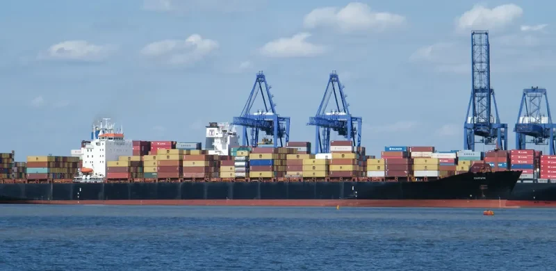 DARWIN Container Ship IMO 9103702 photo 6