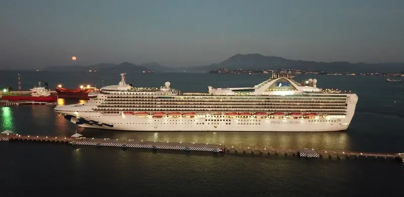 GRAND PRINCESS Passenger Ship IMO 9104005 photo 3