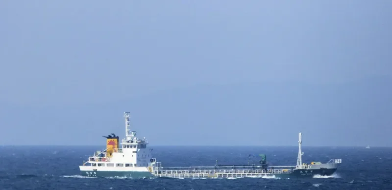 UM AQUILA Tanker IMO 9104304 photo 3