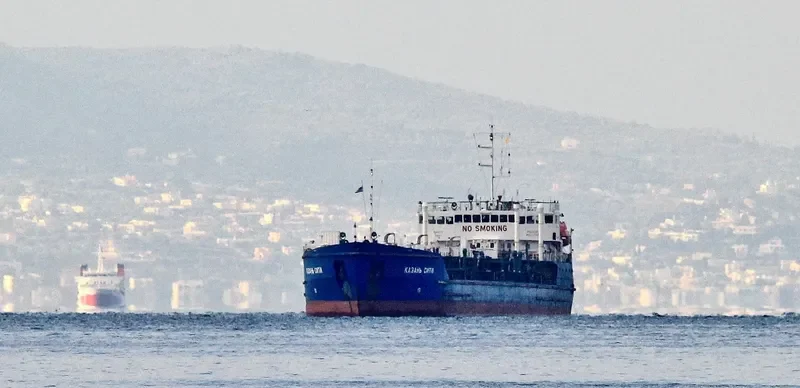 KAZAN CITY Tanker IMO 9104782 photo 4