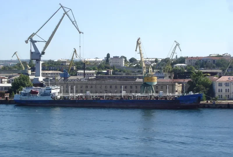 KAZAN CITY Tanker IMO 9104782 photo 9